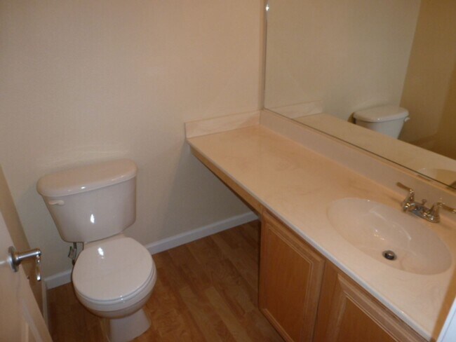 Building Photo - Two Bedroom, Two and a Half Bath Townhome ...