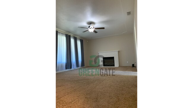 Building Photo - WELCOME HOME to this Charming 2 Bedroom, 1...