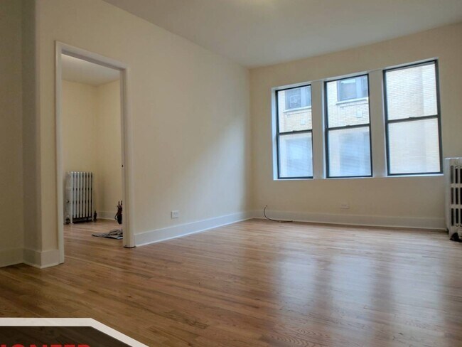 Foto del edificio - 1532 N Kedzie Ave