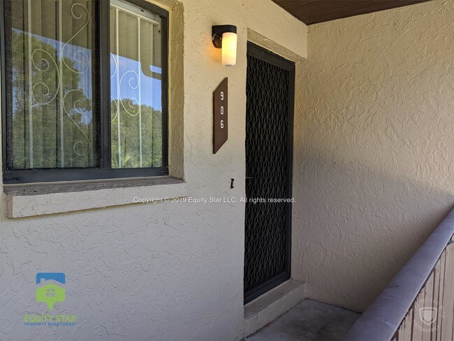 Foto del edificio - 1612 University Ln