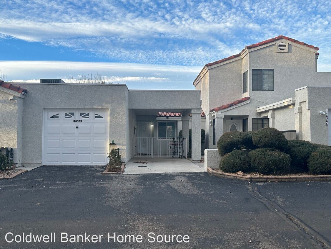 2 br, 2 bath House 14858 Clubhouse Dr. B House Rental in Helendale