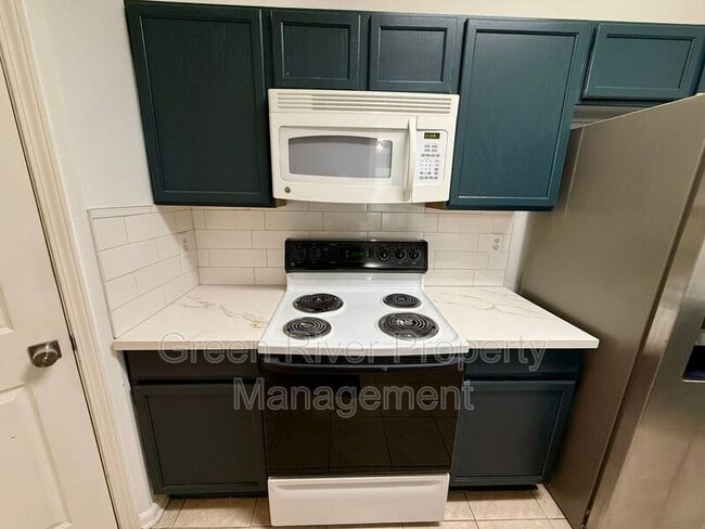 Building Photo - 10550 Baymeadows Rd