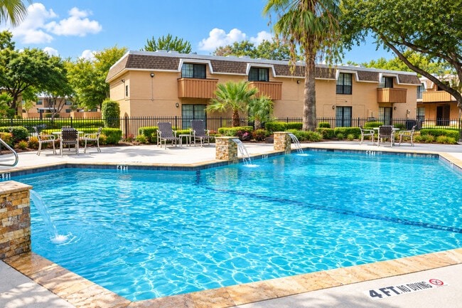 Resort Style Pool - The Park at Sorrento