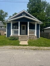 Building Photo - 1030 W 17th St