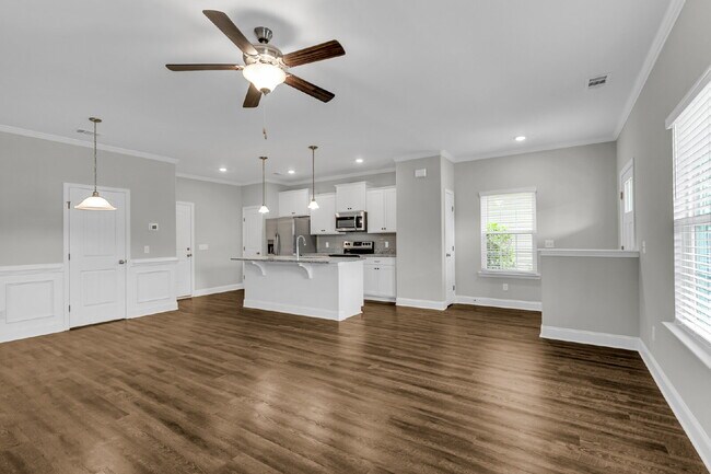 Foto del edificio - End Unit Townhome in Port Wentworth