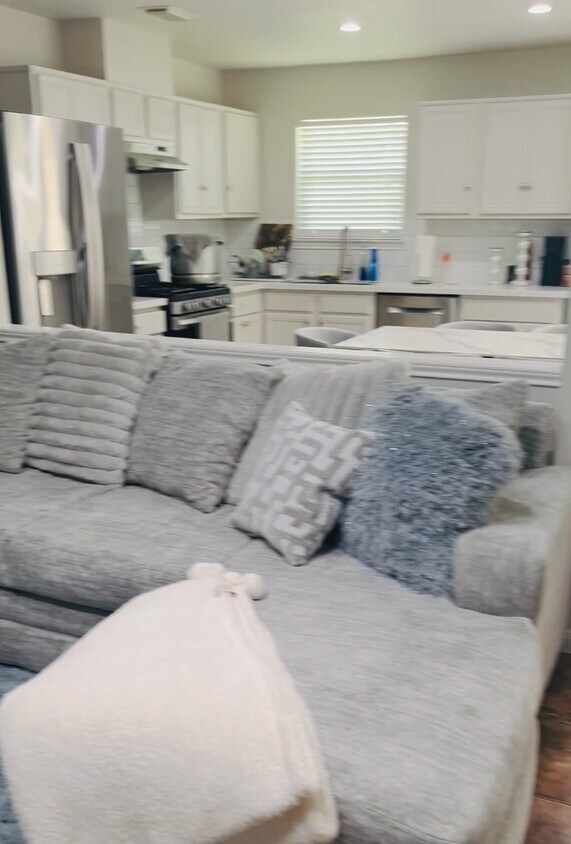 Foto del edificio - 9115 Kendale Dr