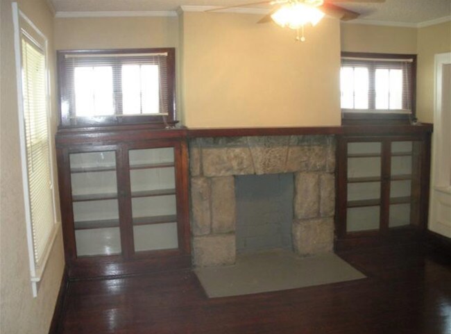 Building Photo - 4214 Adams