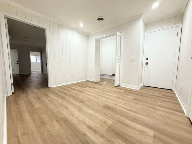 Foto del edificio - FOR RENT – FULLY REMODELED 4 BEDROOM | 2 BATH HOME!