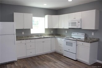 Building Photo - 3144 US-9W