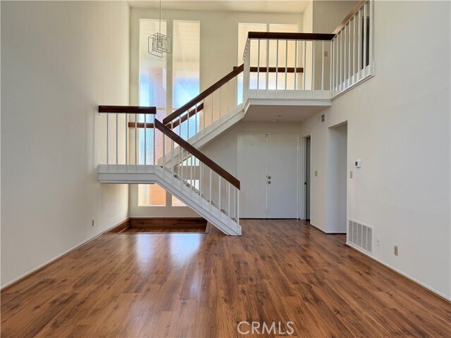 Foto del edificio - 4881 Royce Rd