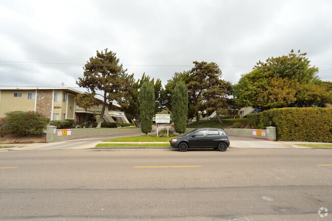 Meadowlake View Apartments - Meadowlake View II Apartments