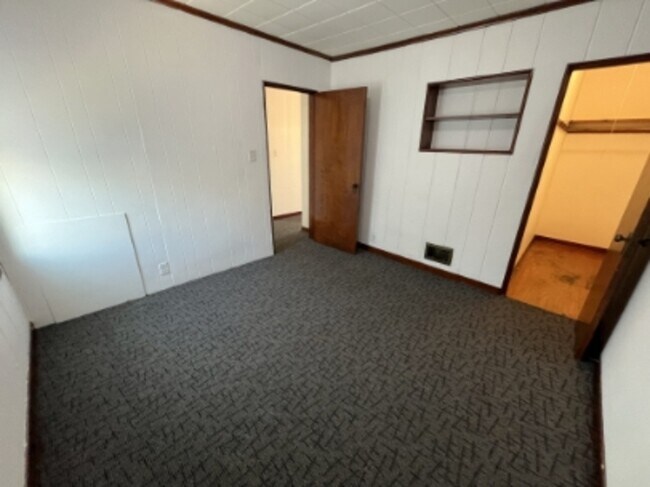 Building Photo - 5629-5631 County Rd U
