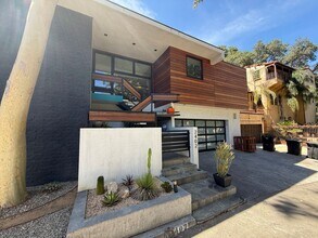 Building Photo - 2402 Drury Ln