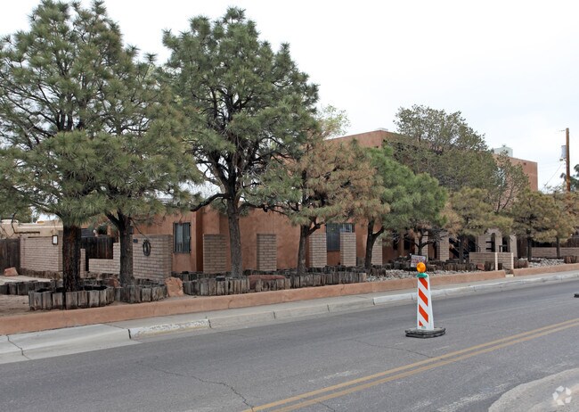 Foto del edificio - 202 Quincy St NE