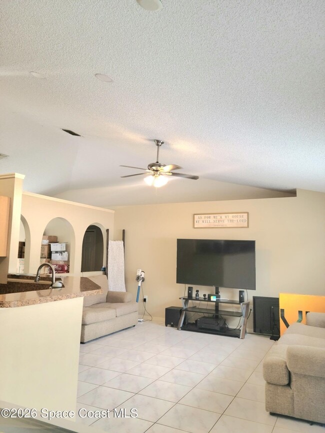 Building Photo - 1979 Warton Ave SE