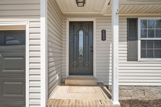 Building Photo - Oak Grove Cutie for Rent!