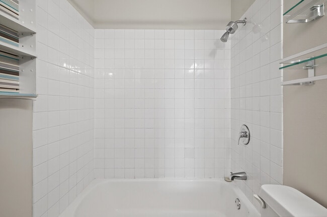 Foto del edificio - Rosco Apts- 2710