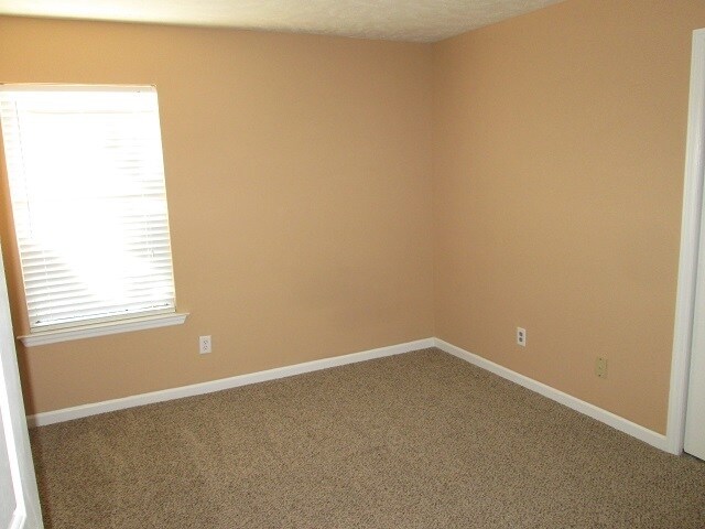 Building Photo - 610 Freedom Ct