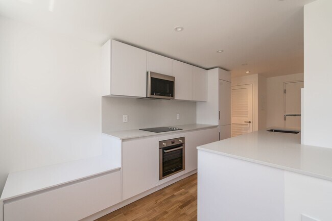 Building Photo - 56 Eccleston Drive