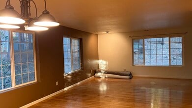 Building Photo - 14385 Holmwood Dr