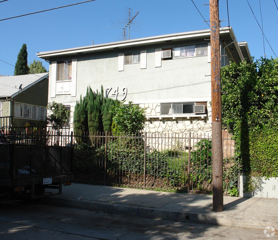 Foto del edificio - 749 N Vendome St