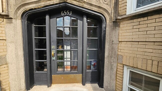 Foto del edificio - 6553 N Francisco Ave