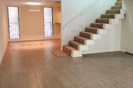 Foto del edificio - 312 S Elm Dr