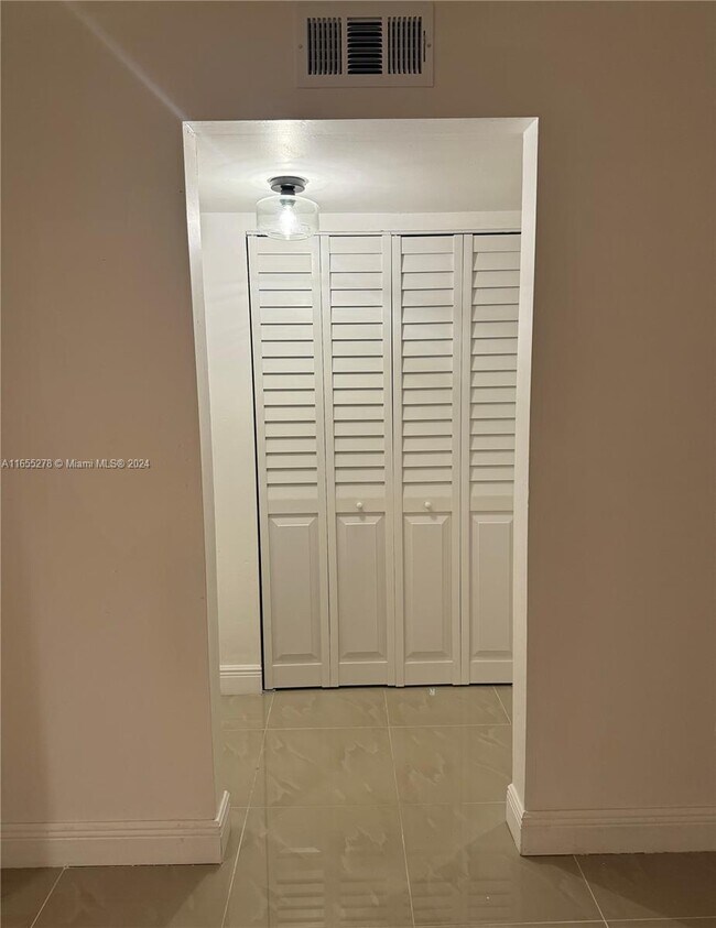 Foto del edificio - 9022 SW 123rd Ct