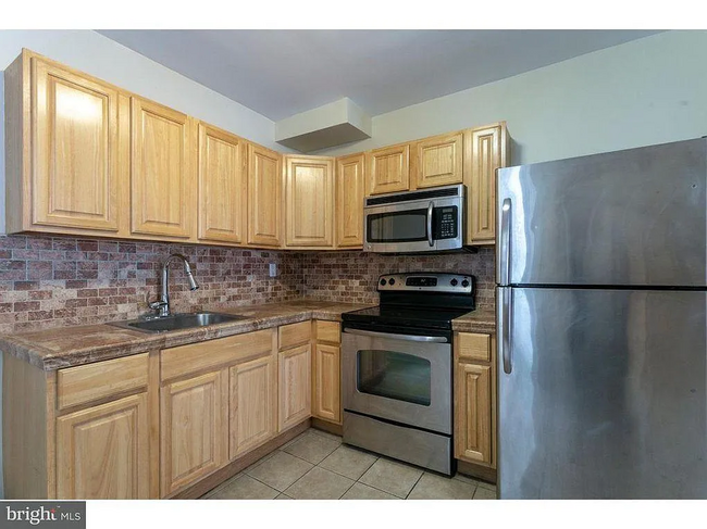 Foto del edificio - 2207 Bainbridge St