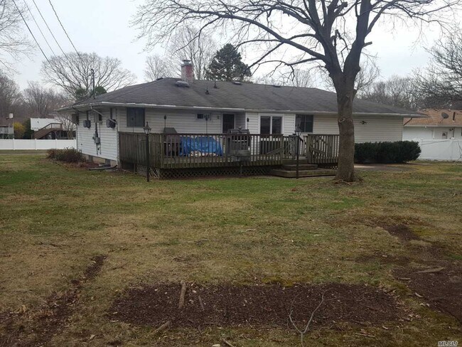 Building Photo - 26 Raven Dr