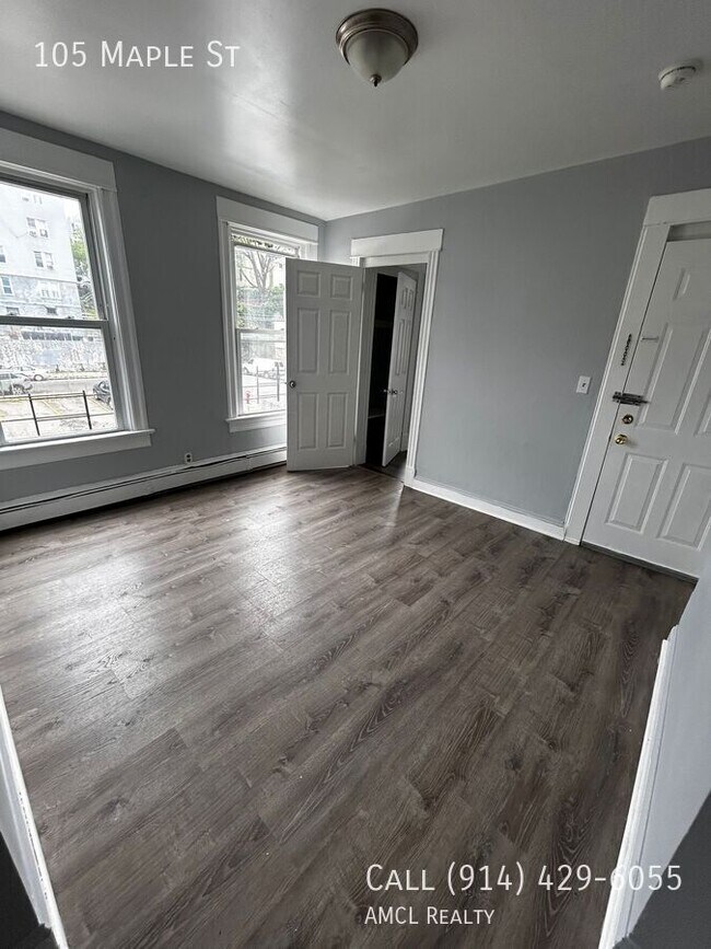 Foto del edificio - 105 Maple St