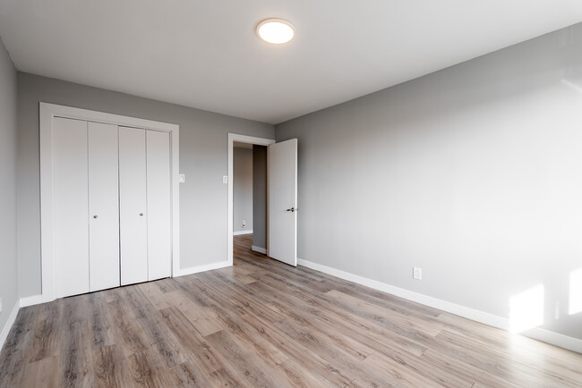 Bedroom - 4850-4860 Bourret