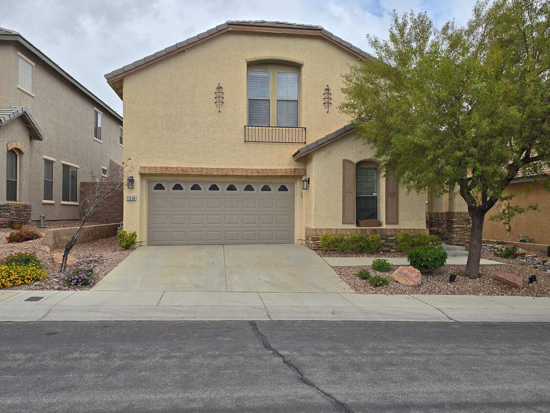 Foto principal - Unique Summerlin Home!
