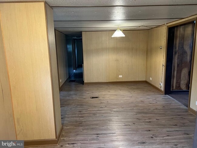 Foto del edificio - 107 Sawmill Ct