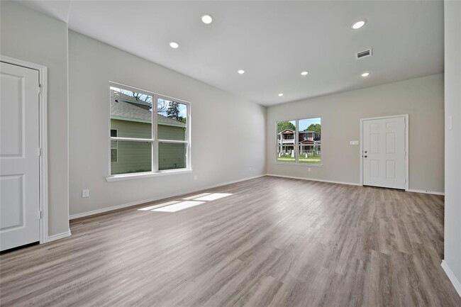 Building Photo - 17153 Spindle Oaks Dr