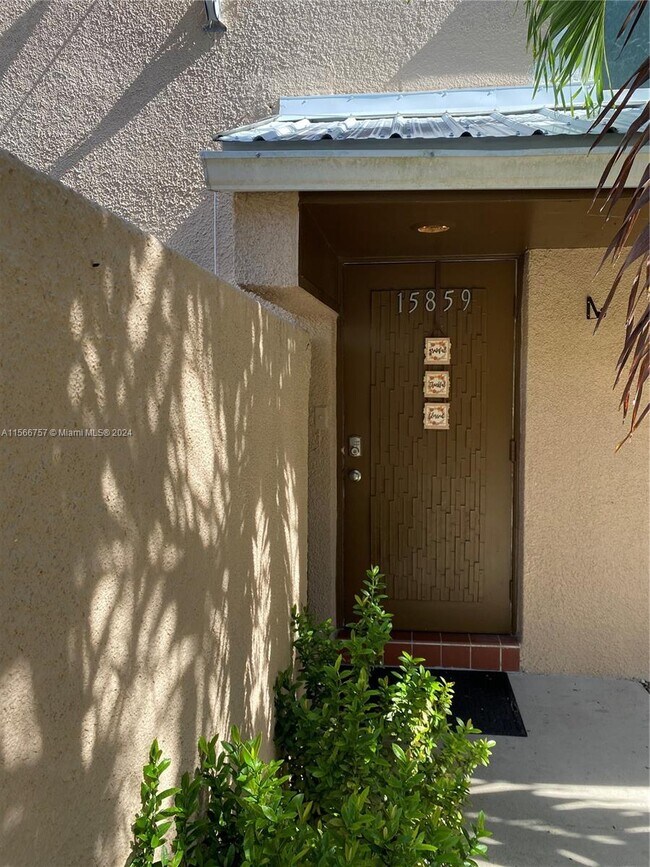 Building Photo - 15859 SW 90th Ct