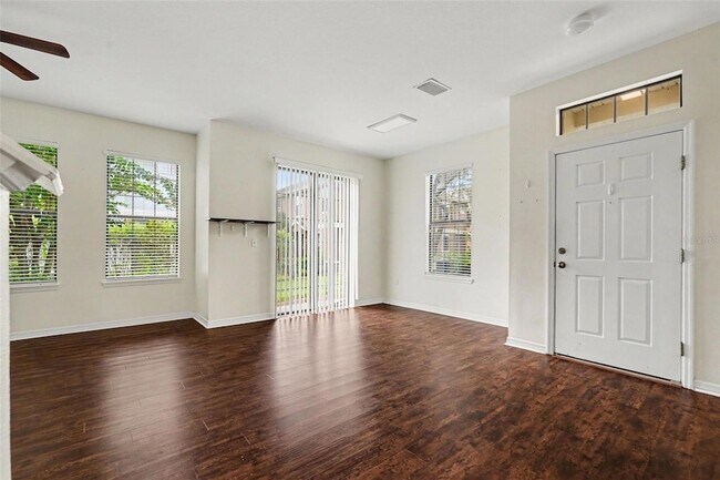 Foto del edificio - 5520 Kinglethill Dr