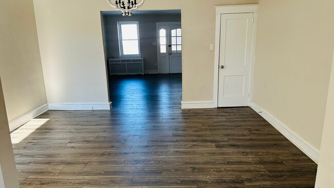 Building Photo - 4442 Overbrook Ave