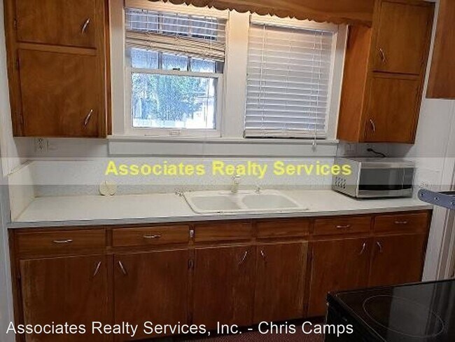 Foto del edificio - 3 br, 2 bath House - 102 NW 7th Terrace