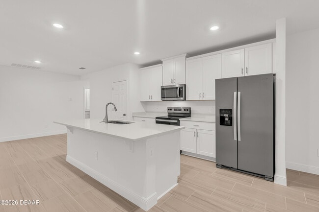 Building Photo - 225 Links Ter Blvd