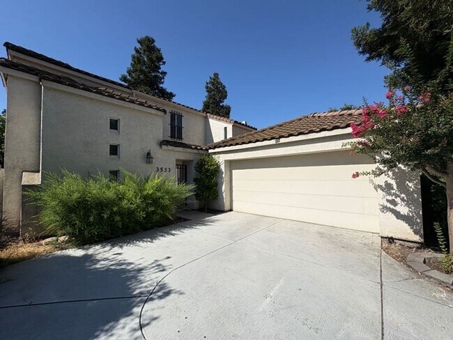 Building Photo - Beautiful 3 Bedroom Home in Spanos East Ga...