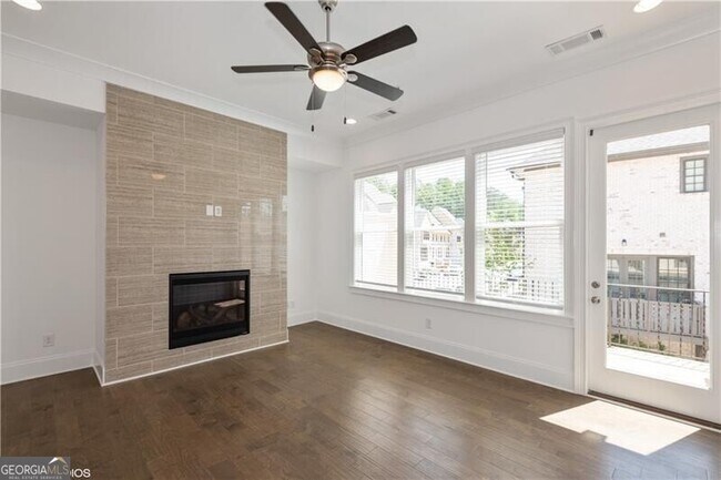 Building Photo - 6807 Encore Blvd