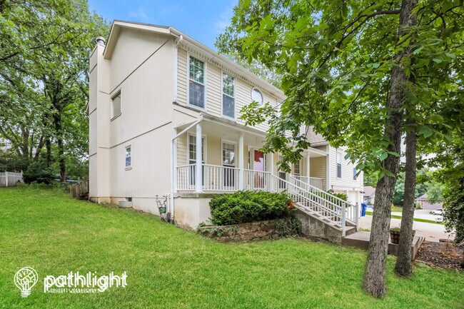 Building Photo - 413 Highcliffe Dr