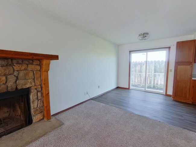Building Photo - 3958 N Garland Cir