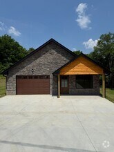Building Photo - 110 Hooper Dr