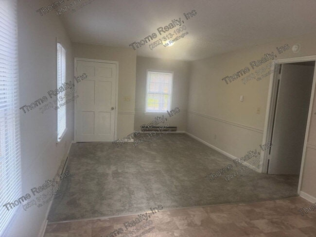 Building Photo - 1620 Charter Dr