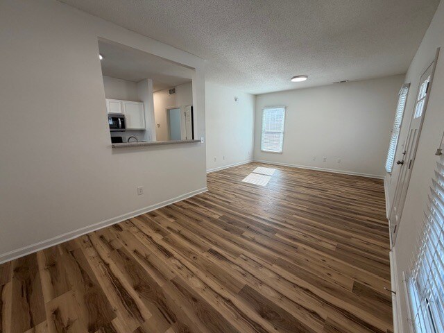 Foto del edificio - 815 Green Oaks St