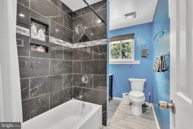 Foto del edificio - 7310 Wessex Dr