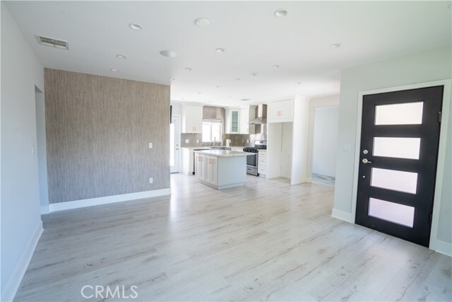 Foto del edificio - 7768 Shadyspring Dr