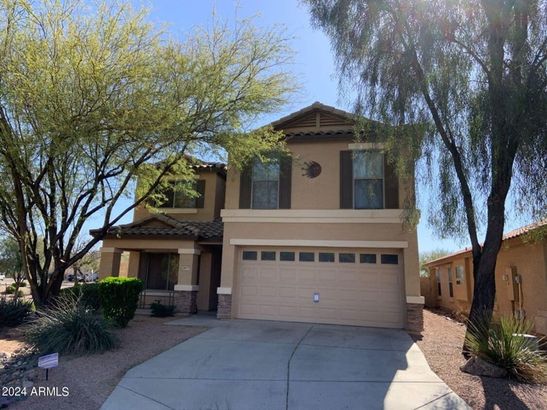 Primary Photo - Very Spacious 4 bedroom, 2.5 bath in San T...
